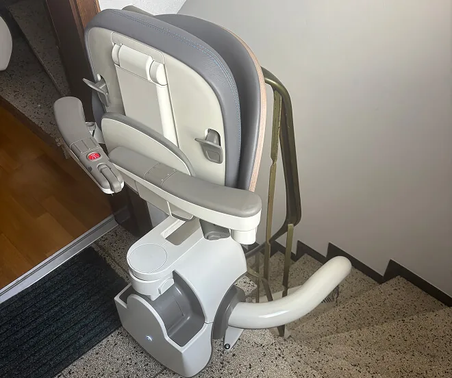 Persönliche Betreuung am Treppenlift
